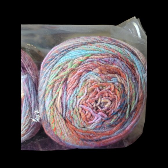 Red Heart roll with it Melange, 389 yds each, #4, 100% Acrylic - Picture 2 of 4